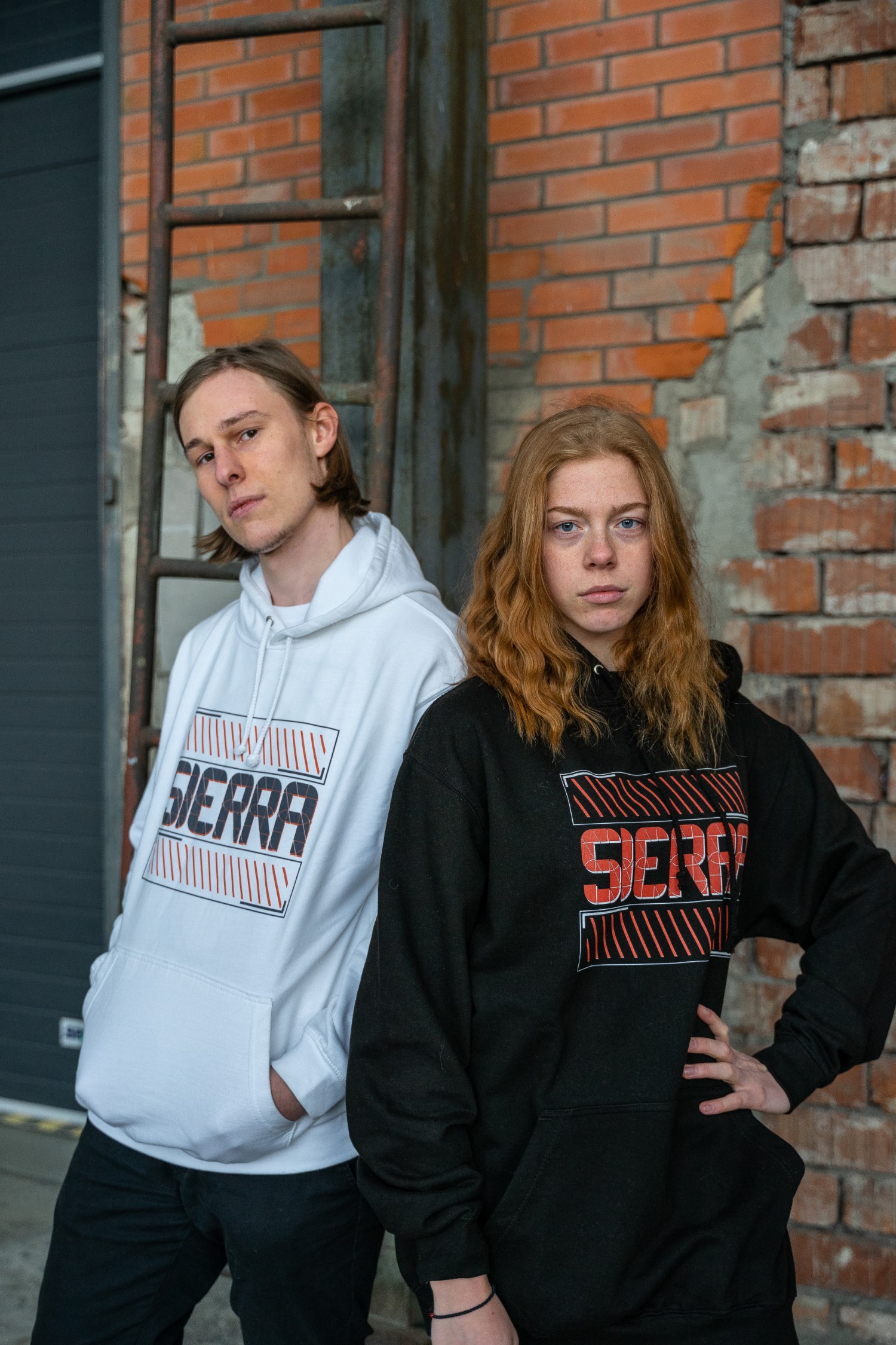 SIERRA_Safety-black_hoodie