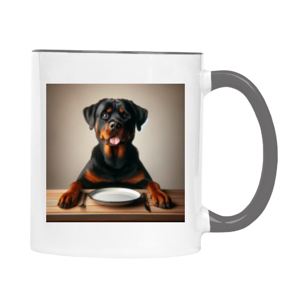 Hrnek malý barevný s potiskem Rotvajler u misky. Dej mu najíst