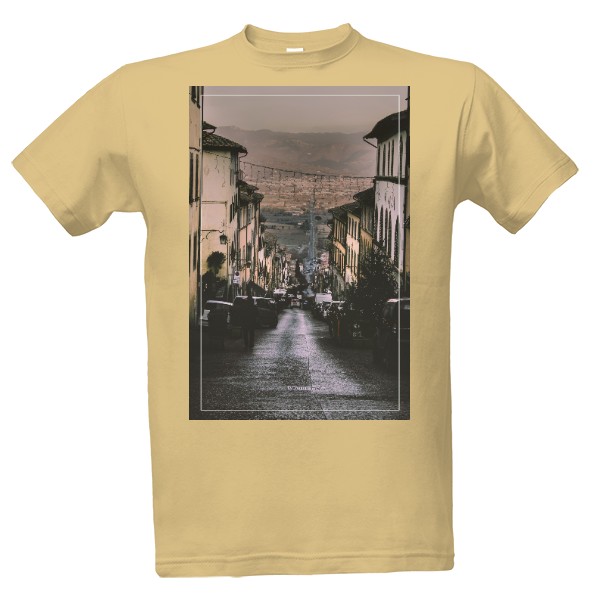 T-shirt Italian small town on the hill