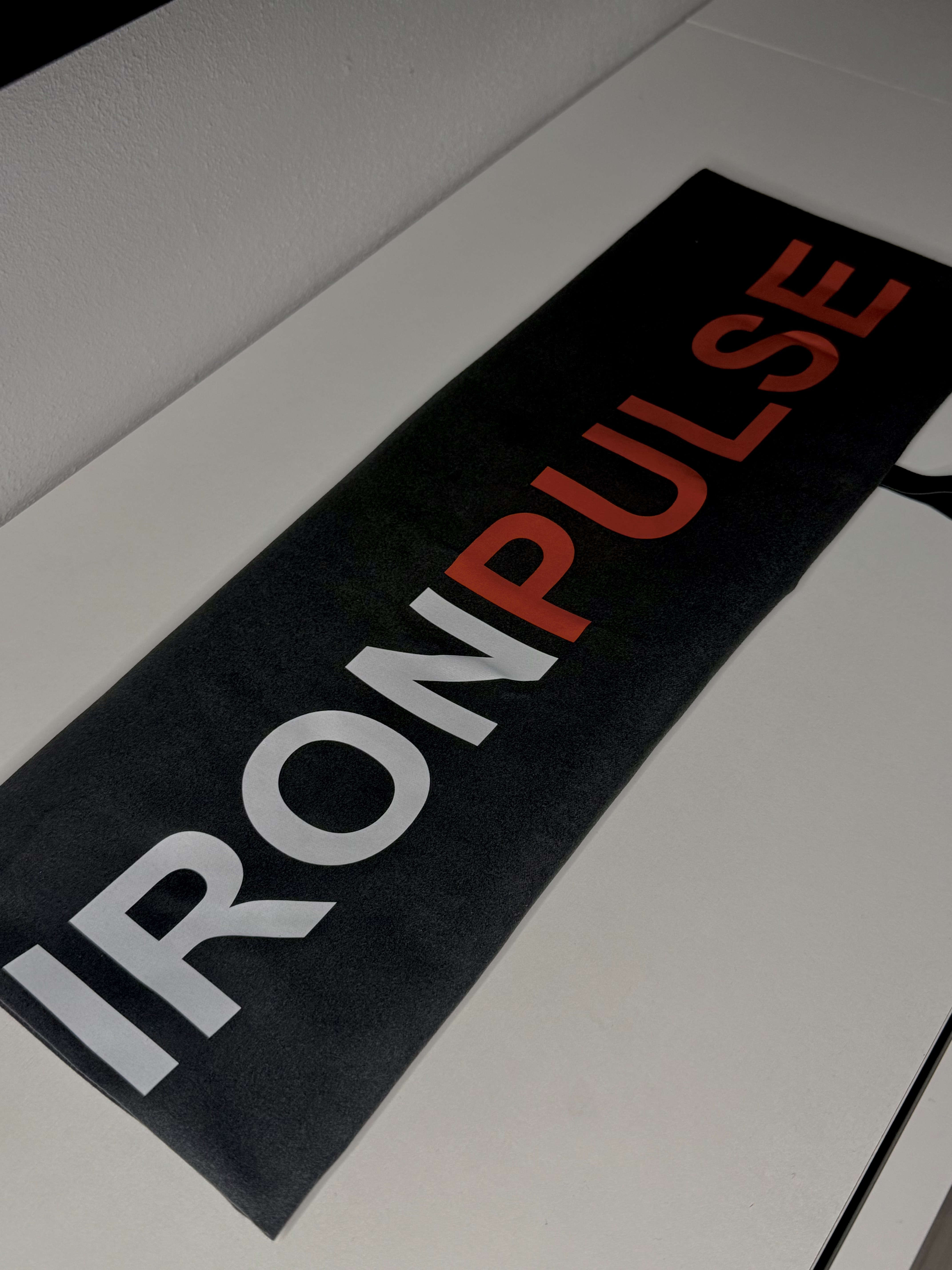 IRONPULSE GYM TOWEL